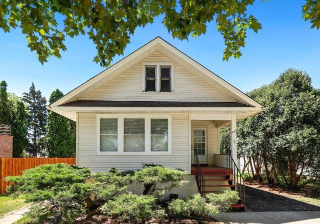 843 Walter Ave, Des Plaines, IL 60016