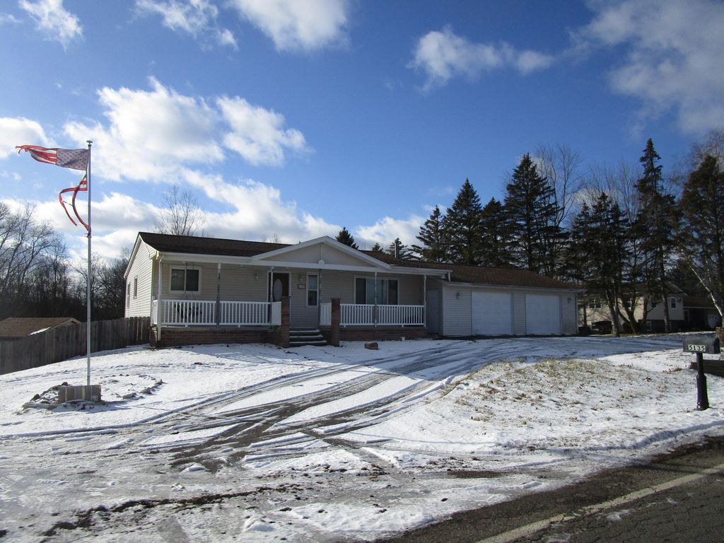 5135 Huggins Rd, Michigan Center, MI 49254
