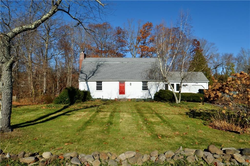 58 Mansion Rd, Wallingford, CT 06492