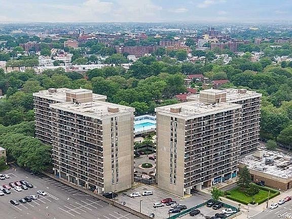 15218 Union Tpke #11F, Flushing, NY 11367
