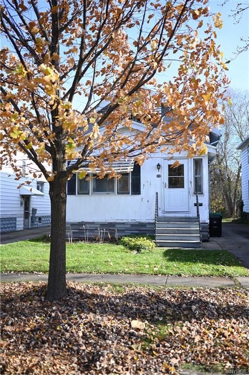 61 Grandview Ave, Buffalo, NY 14223