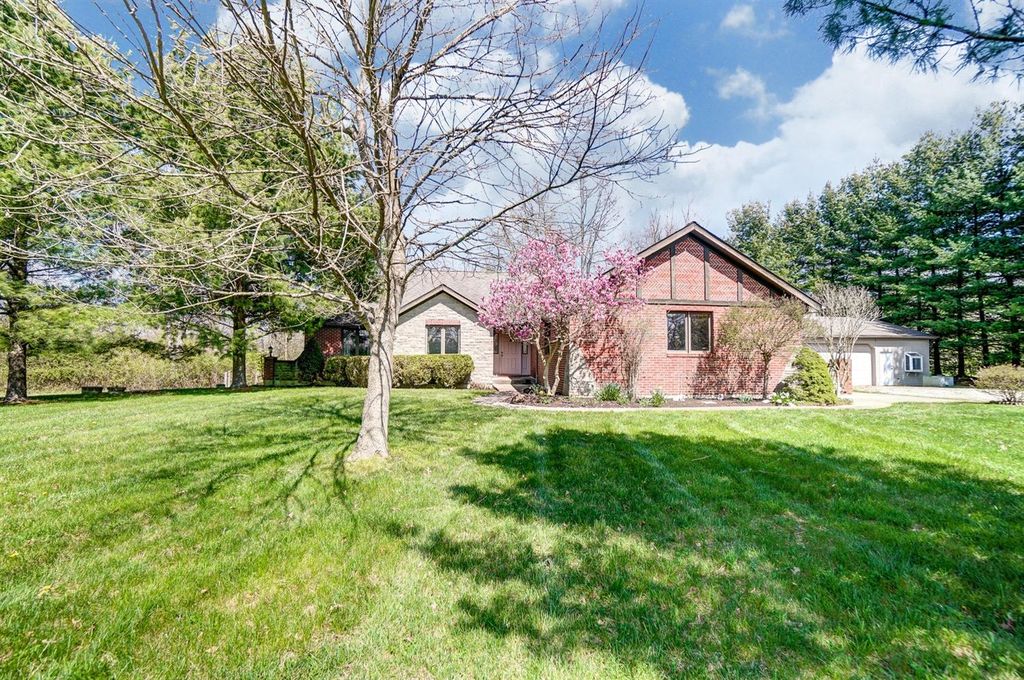 8446 Morrow Rossburg Rd, Morrow, OH 5 Bed, 4 Bath SingleFamily Home