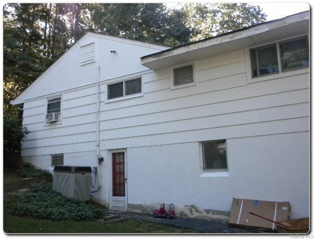 21 Overton Rd, Ossining, NY 10562