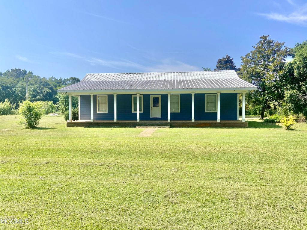 187 Barton Agricola Rd, Lucedale, MS 39452