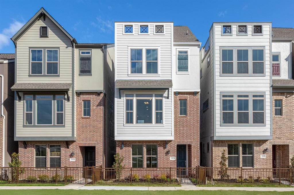 1014 Manacor Ln, Dallas, TX 75212