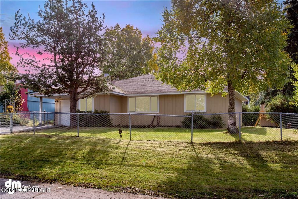 2324 Campbell Pl, Anchorage, AK 99507