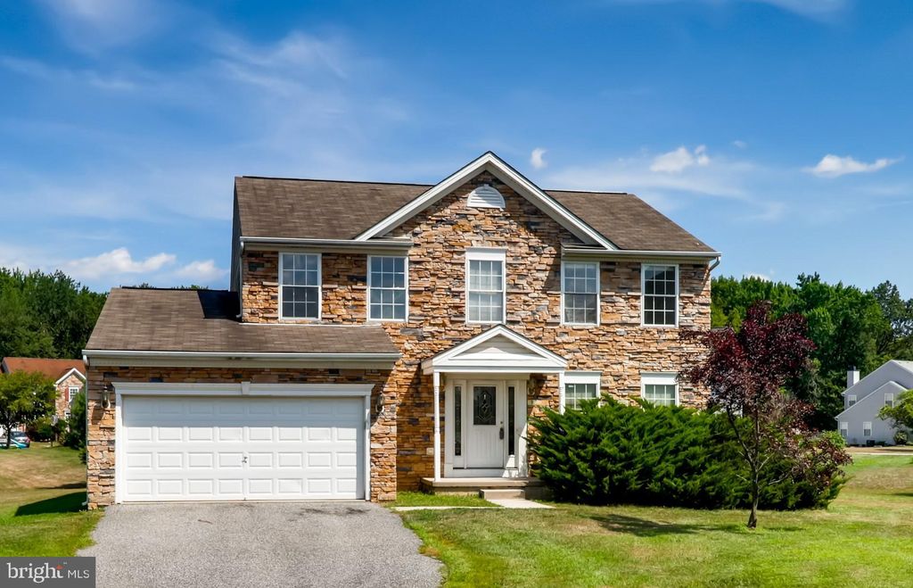 9 Quiet Cove Ct, Essex, MD 4 Bed, 4 Bath SingleFamily Home 29