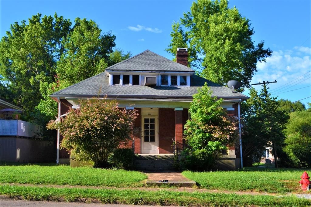 511 W Wood St, Paris, TN 38242 4 Bed, 3 Bath SingleFamily Home MLS