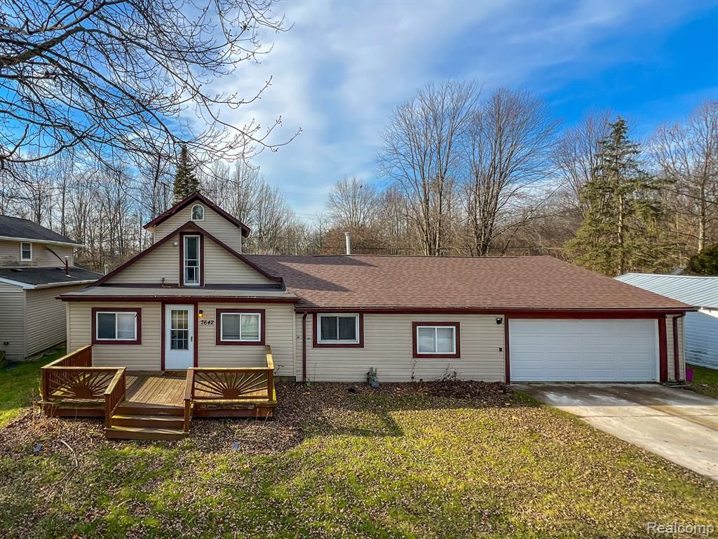 7642 Lake Park Rd, Fair Haven, MI 48023 MLS 20230101063 Trulia