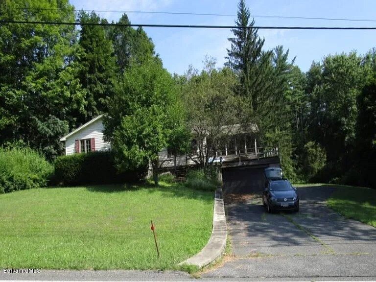 175 New Lenox Rd, Lenox, MA 01240