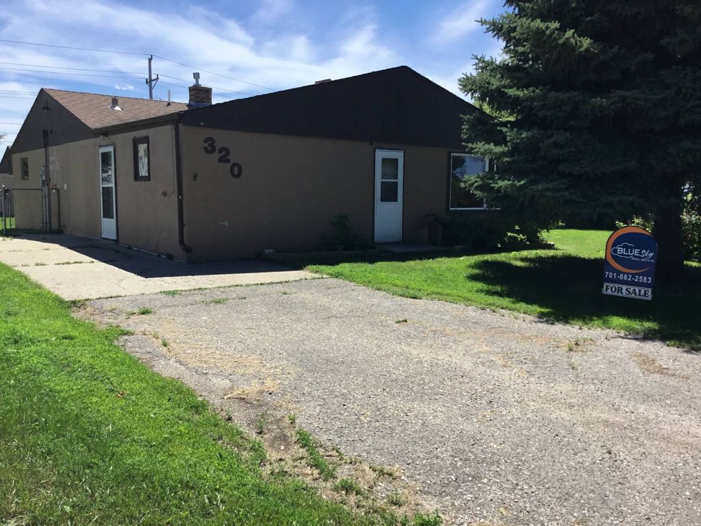 320 4th St SE, Devils Lake, ND 58301 Trulia