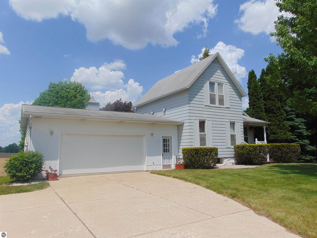 608 W Center St, Ithaca, MI 48847 Trulia