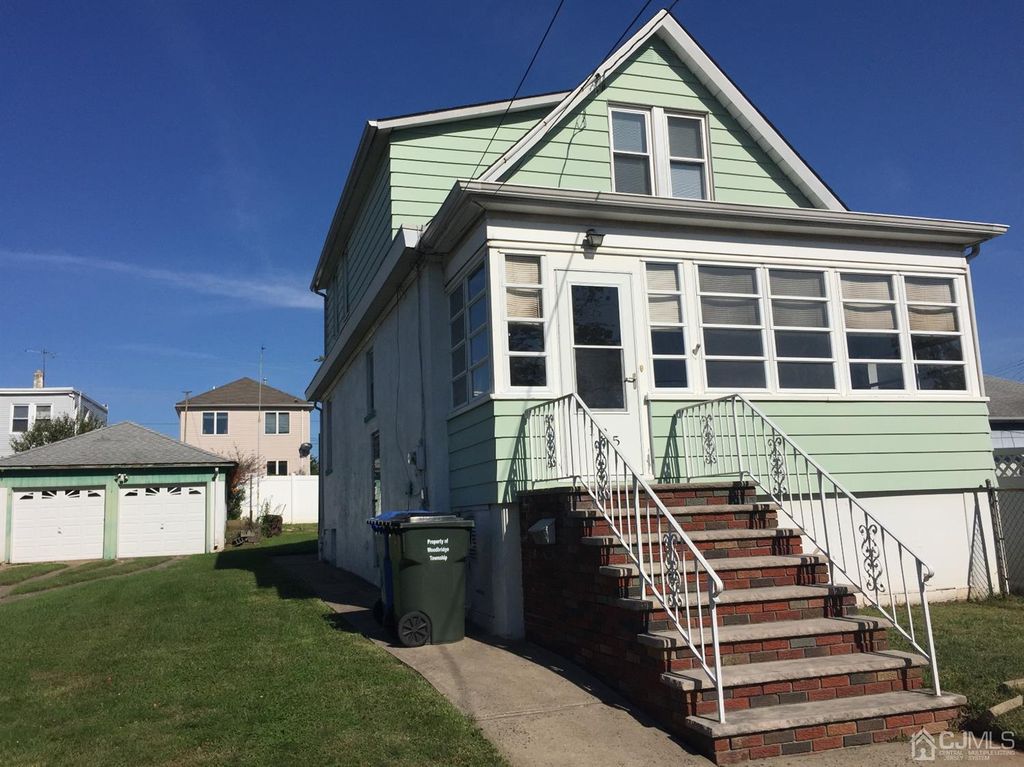 135 Larch St, Port Reading, NJ 3 Bed, 2 Bath SingleFamily Home 15