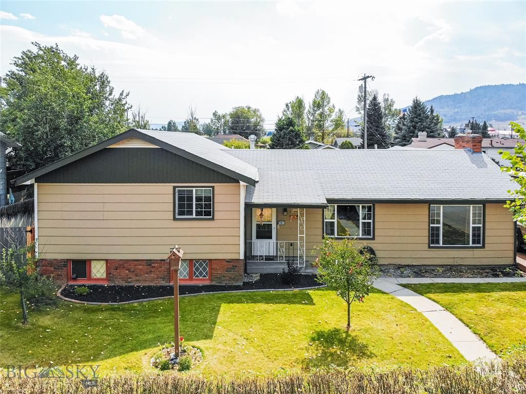 1110 Dewey Blvd, Butte, MT 59701