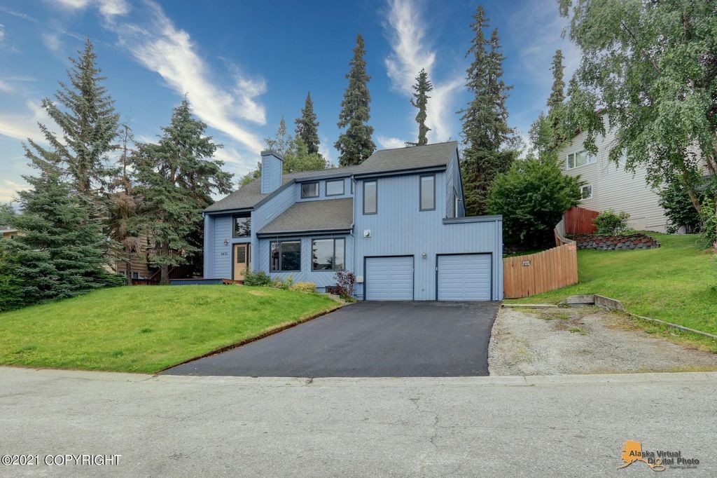 6671 Lawlor Cir, Anchorage, AK 99502