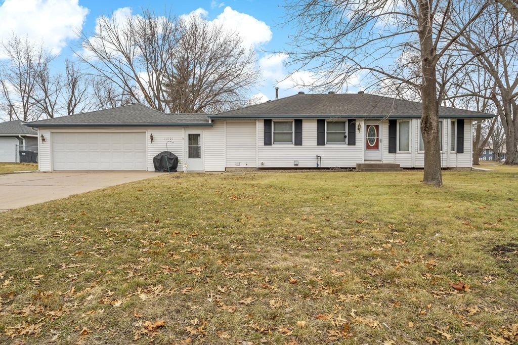 11501 Ivywood St NW, Coon Rapids, MN 55433