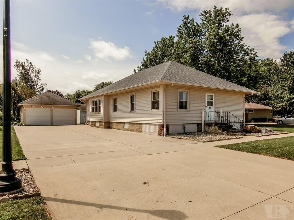 312 Main St W, State Center, IA 50247 Trulia