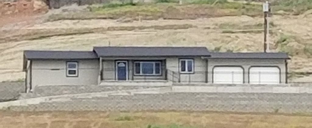 632 W Riverside Ave, Sunnyside, WA 98944