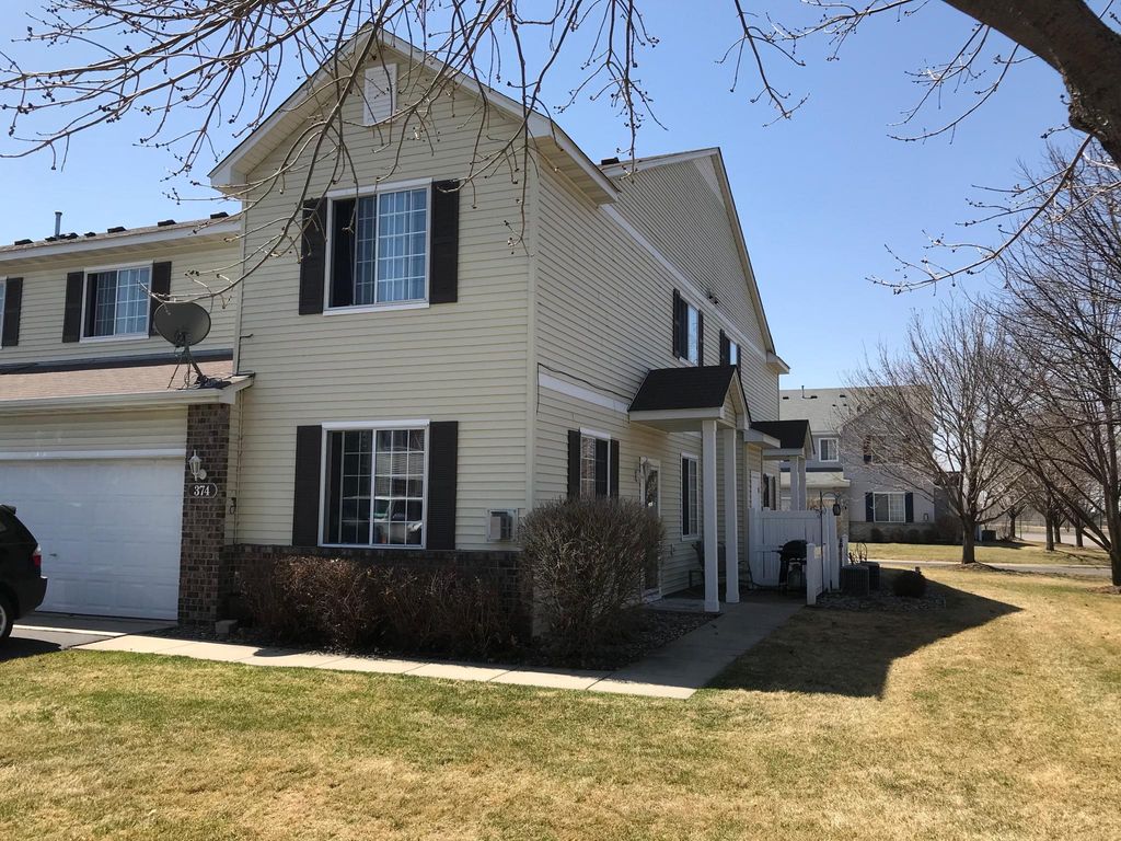 374 Tamarack Trl, Farmington, MN 2 Bed, 1.5 Bath Townhouse 10