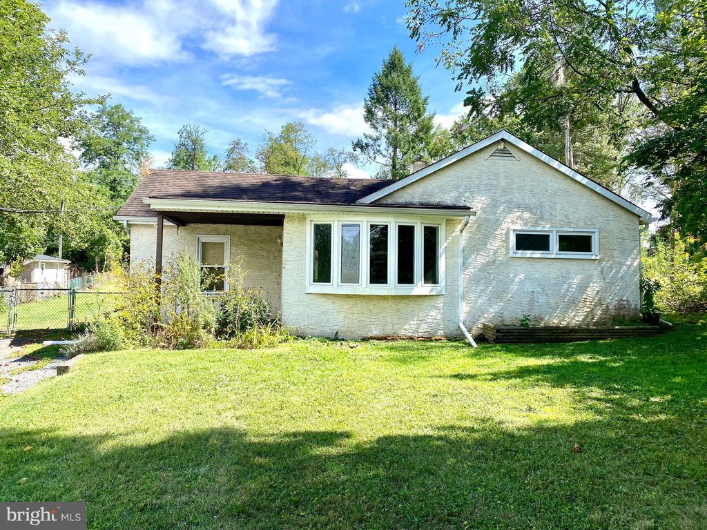 1048 Township Line Rd, Phoenixville, PA 19460
