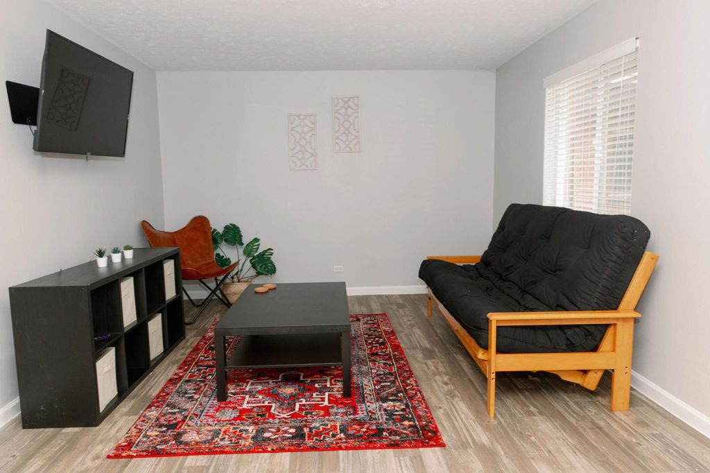 831 E Grayson St, San Antonio, TX 78208