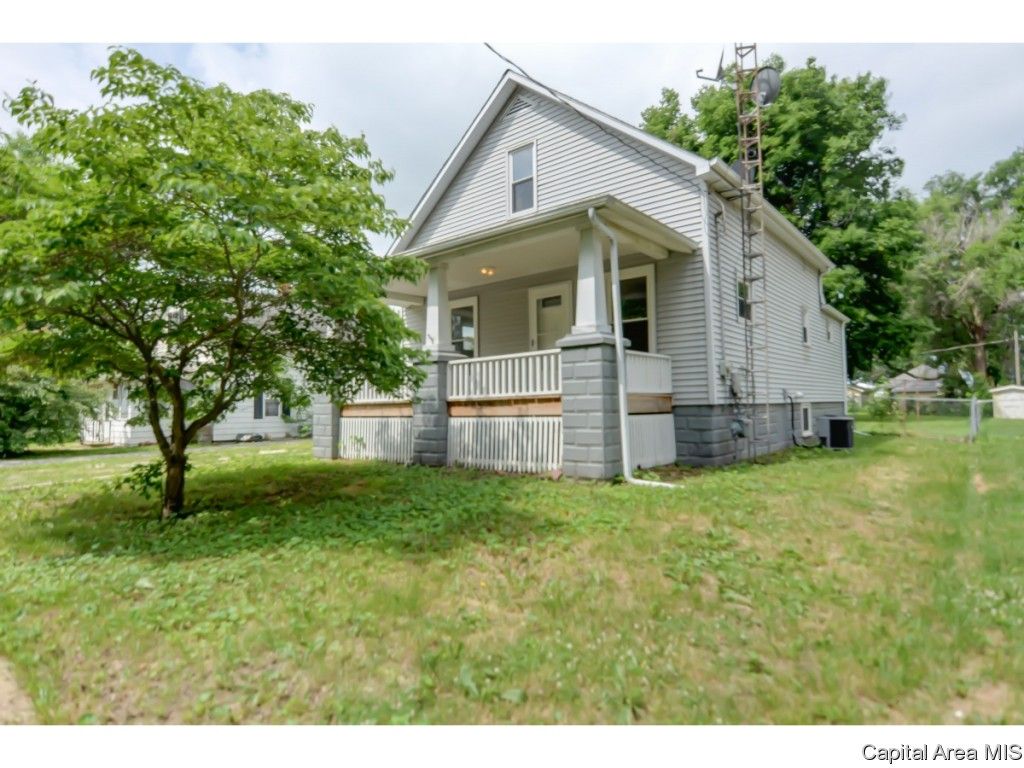 303 S Livergood St, Stonington, IL 62567 Trulia