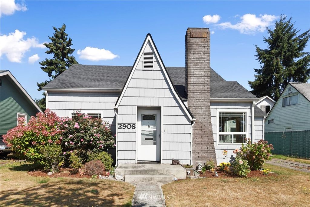 2908 Florida St, Longview, WA 98632