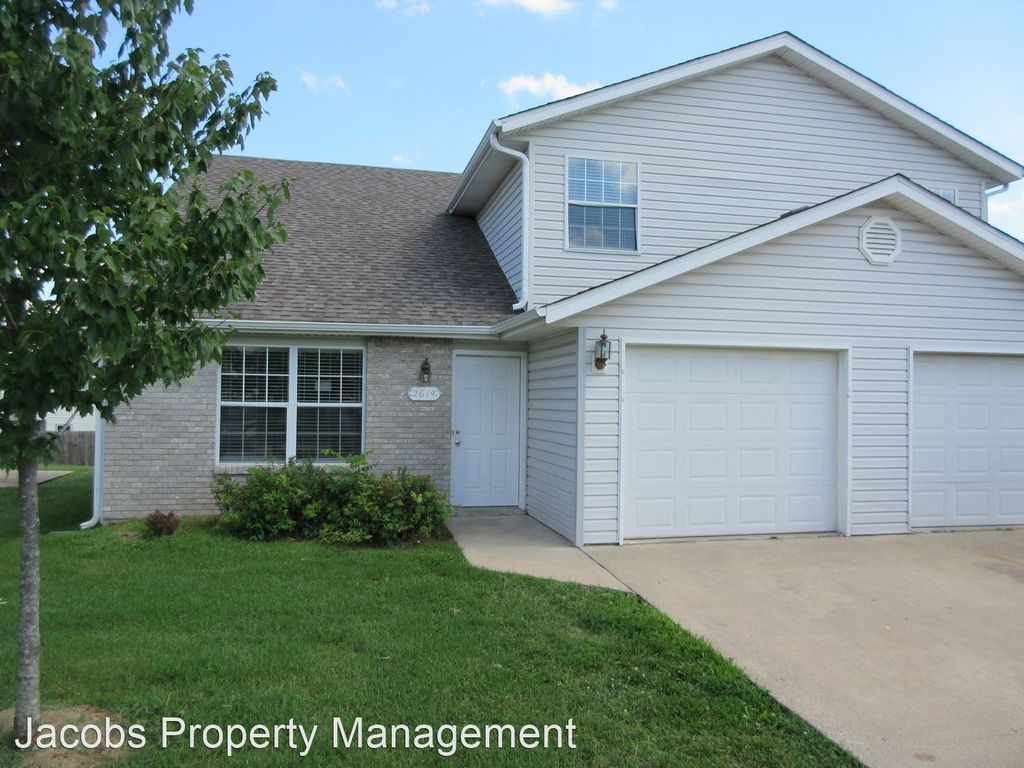 2614 Northampton Dr, Columbia, MO 65201