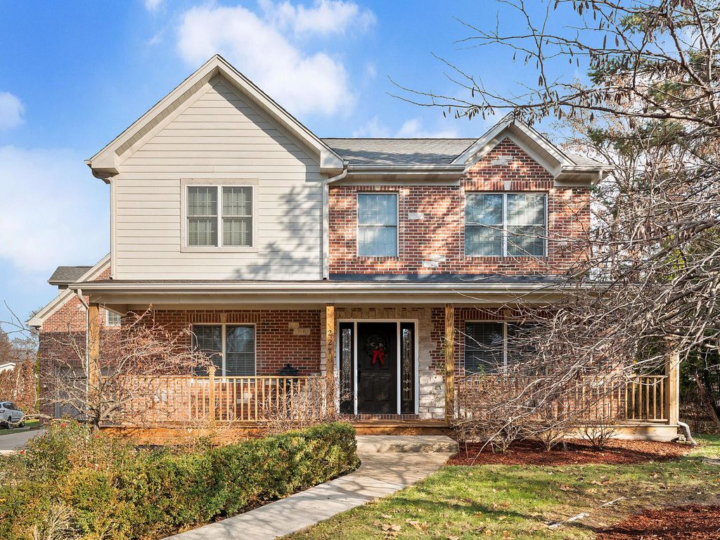 227 S Williston St, Wheaton, IL 60187