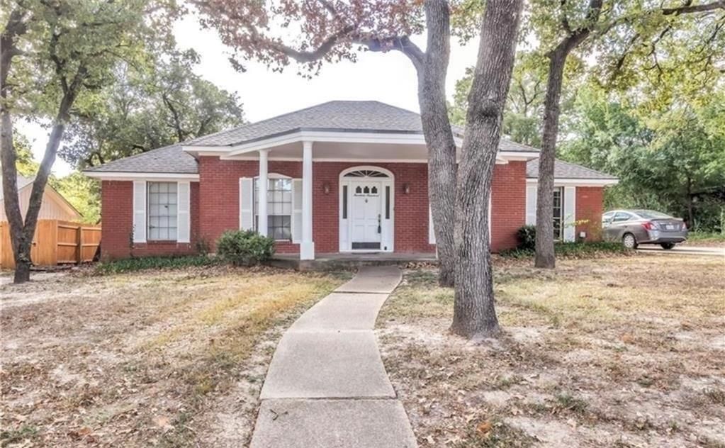 1400 Dominik Dr, College Station, TX 77840