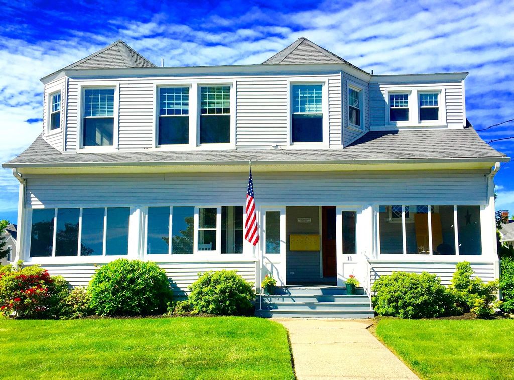 11 Wall St, Milford, CT 06460