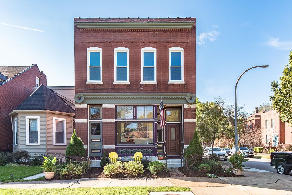 4350 Hartford St, Saint Louis, MO 63116