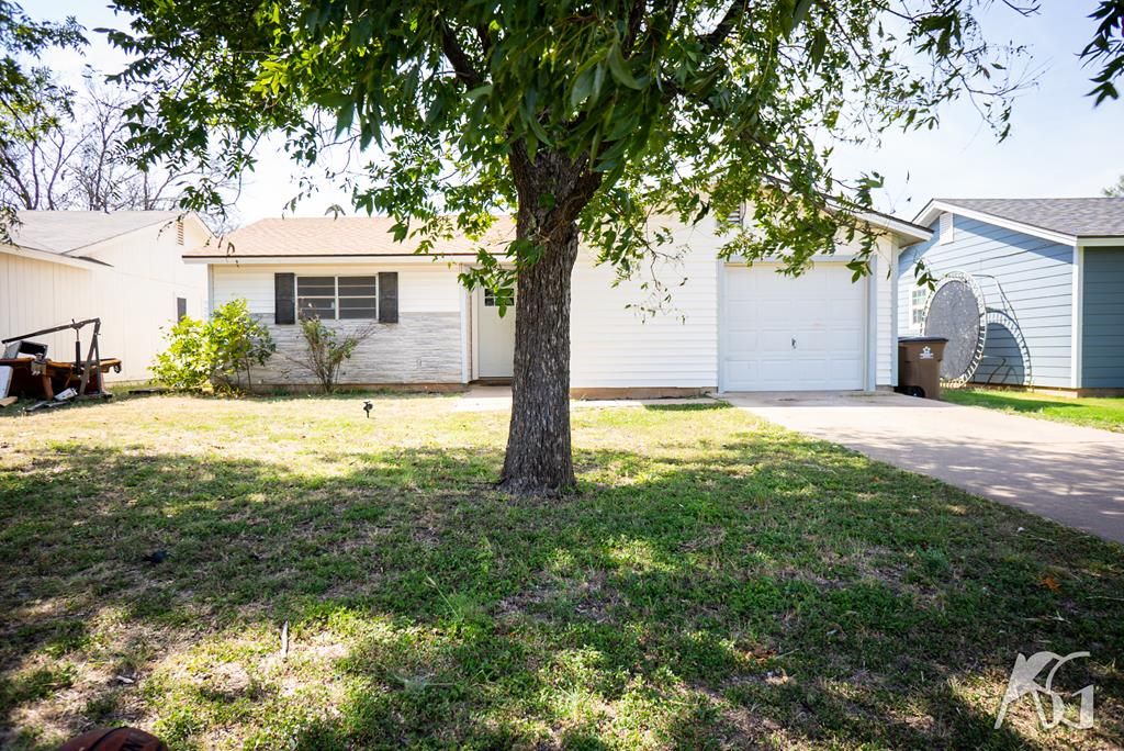 157 Stoneham St, San Angelo, TX 76905