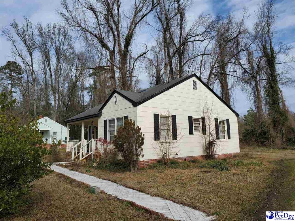 110 Tec Rd, Cheraw, SC 2 Bed, 1 Bath SingleFamily Home 3 Photos