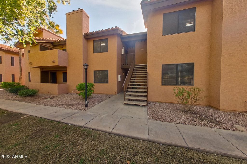 1075 E Chandler Blvd #209, Chandler, AZ 85225