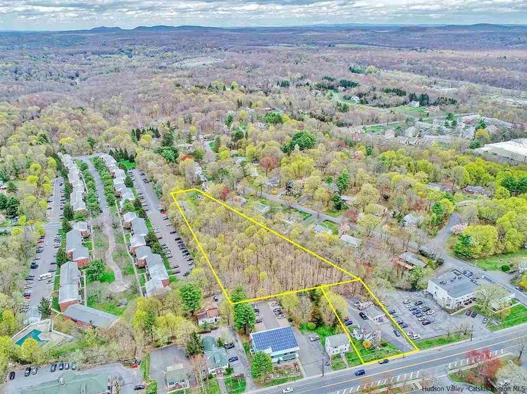 235 Main St, New Paltz, NY 12561