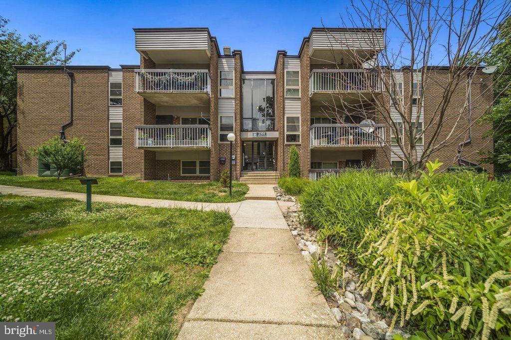 2305 Greenery Ln #3-T-3, Silver Spring, MD 20906