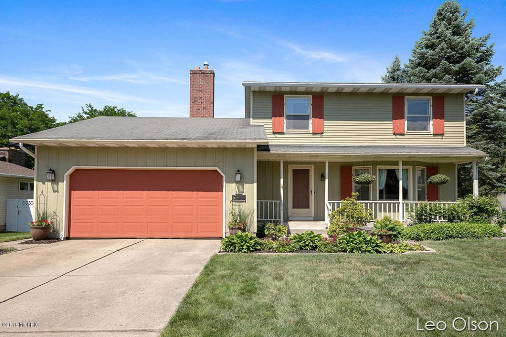 1913 Camille Dr SE, Kentwood, MI 49546