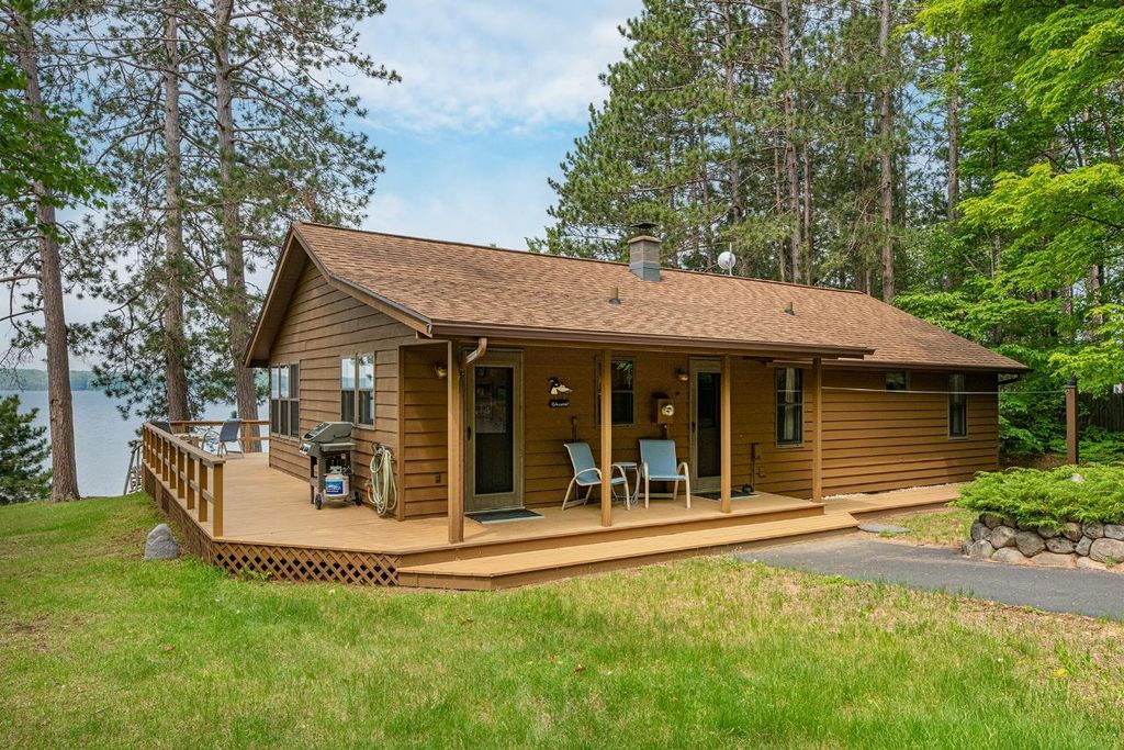 1993 Smittys Ln, Eagle River, WI 54521