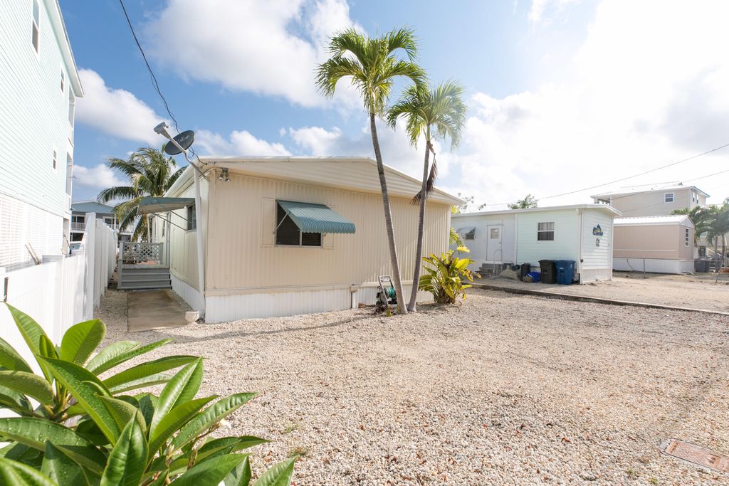 13 Cormorant Dr, Key Largo, FL 33037