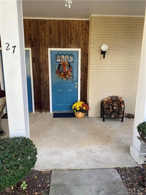 27 Charles St #27, Milford, CT 06460
