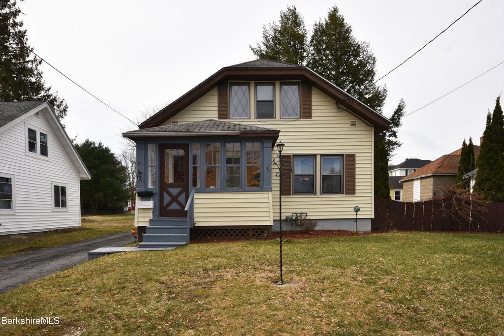 27 Westover St, Pittsfield, MA 01201