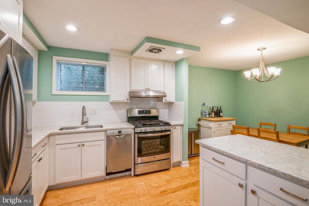 1937 Lyttonsville Rd, Silver Spring, MD 20910