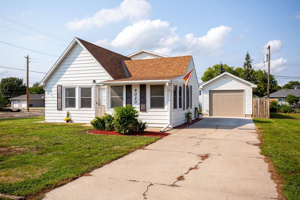 4020 13th St, Columbus, NE 68601