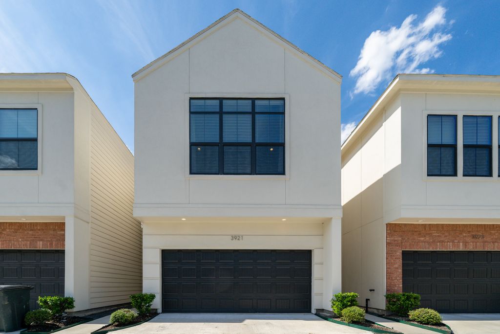 3921 Tulane Oak Dr, Houston, TX 77018