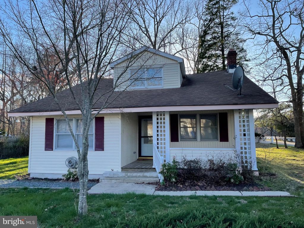 602 S Lakeshore Dr, Browns Mills, NJ 08015