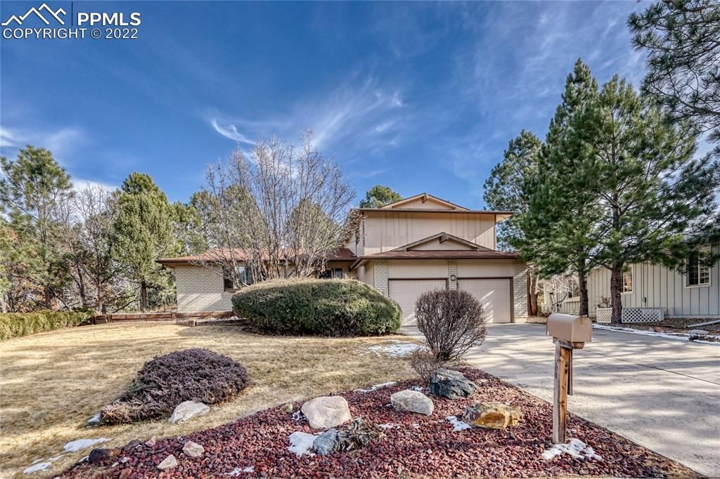 6175 Applewood Ridge Cir, Colorado Springs, CO 80918