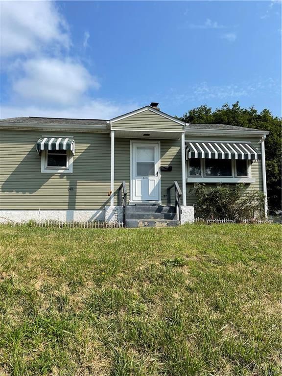 225 Summit St, Whitehall, PA 18052