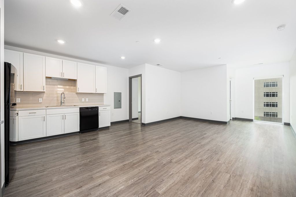 366 E Broad St 205 Columbus - D36074cc6bd9fec2325c76a4cc61033e Full 