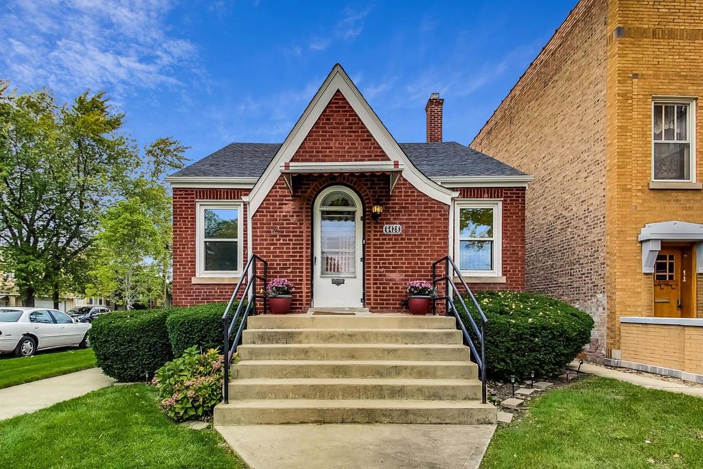 6428 W Raven St, Chicago, IL 60631